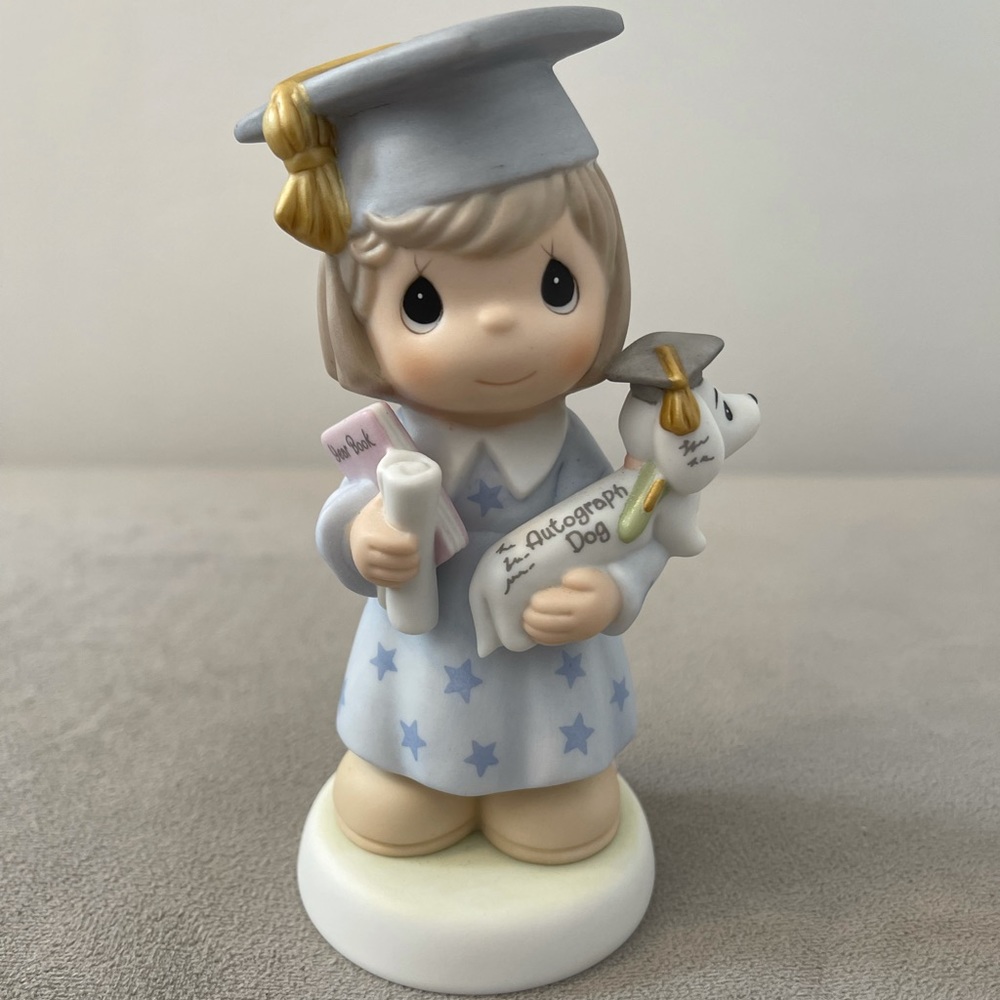 Precious Moments 2001 All-Star Graduate Figurine